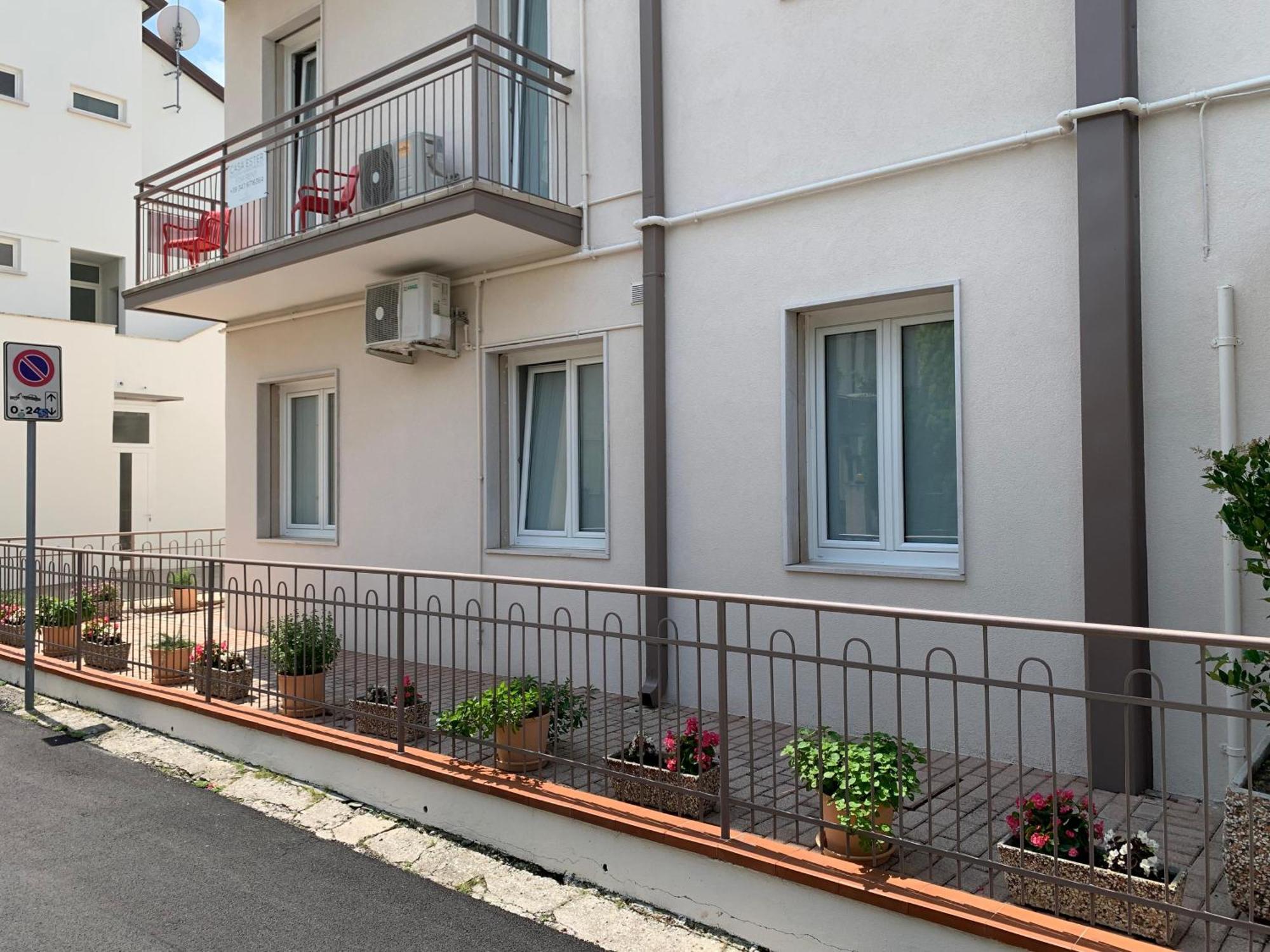 Dainese Apartments, Casa Ester Lido di Jesolo Exteriér fotografie